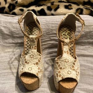 Jessica Simpson T-Stap platform size 7 off white and cork $50